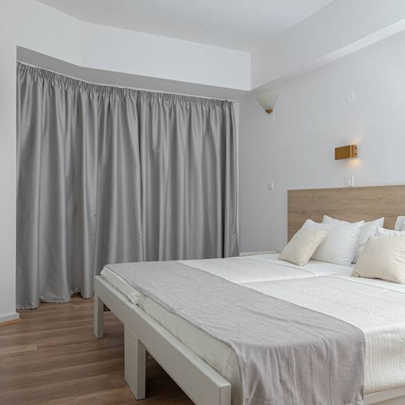 Simple Twin Room